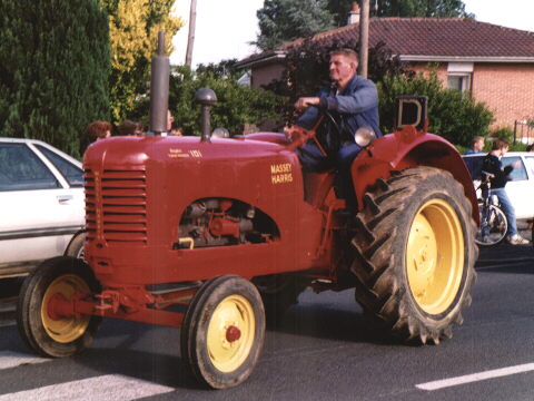 Massey Harris.jpg (43581 octets)