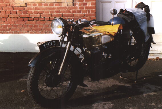 Moto LRM 1.jpg (45144 octets)