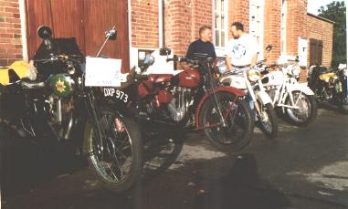 Motos GAVAP.jpg (52420 octets)