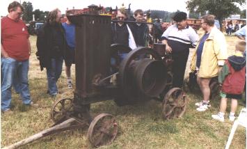 Moteur fixe.jpg (55973 octets)